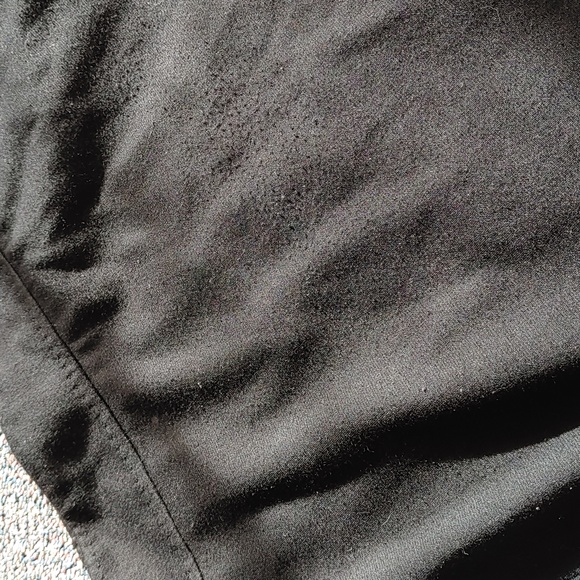 Tahari pencil skirt. - Picture 5 of 5